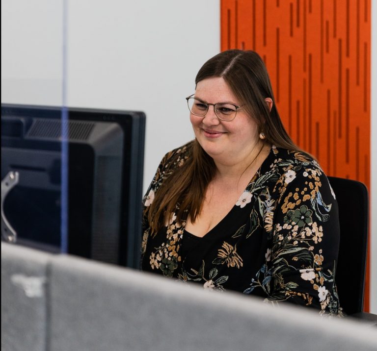 Solutel-medewerker aan het werk in het contactcenter